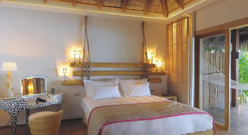 Constance Moofushi-1