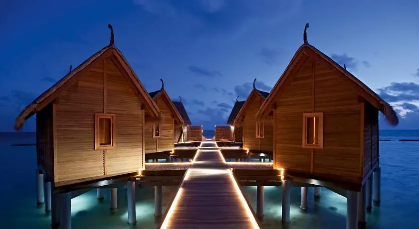 Constance Moofushi-1