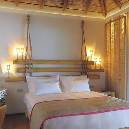 Constance Moofushi-2